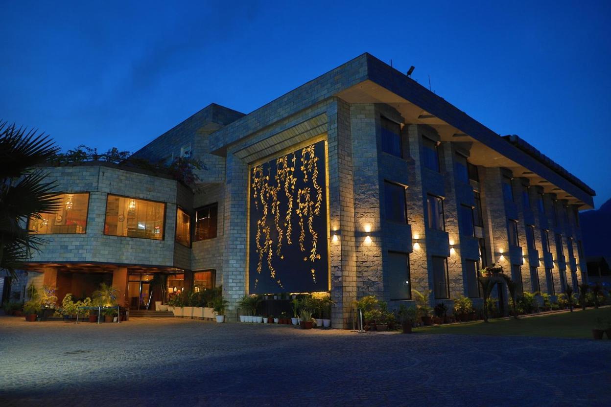 Hotel Natraj Рішикеш Екстер'єр фото